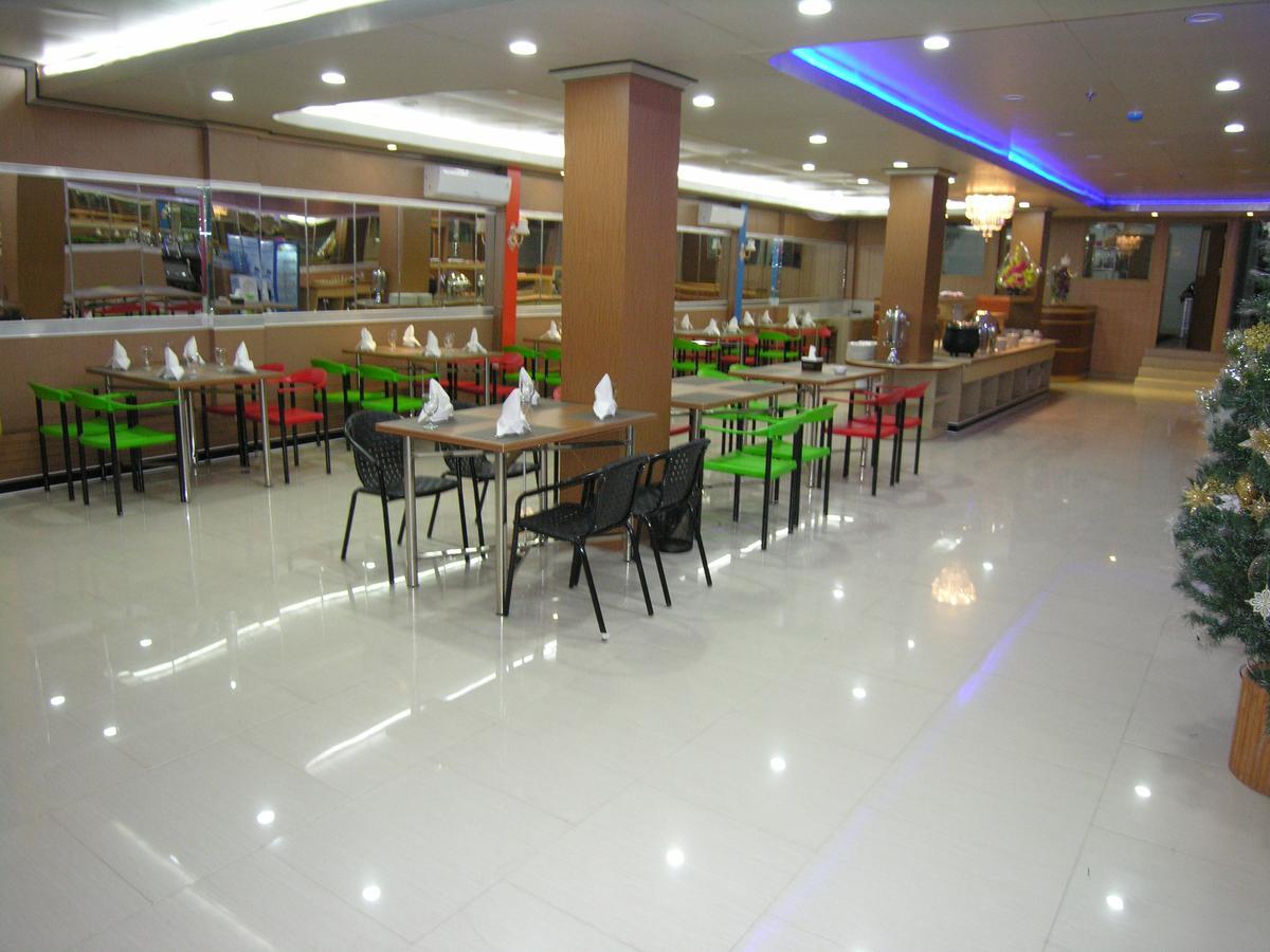 Hotel Delima Banjarmasin (South Kalimantan) Ngoại thất bức ảnh