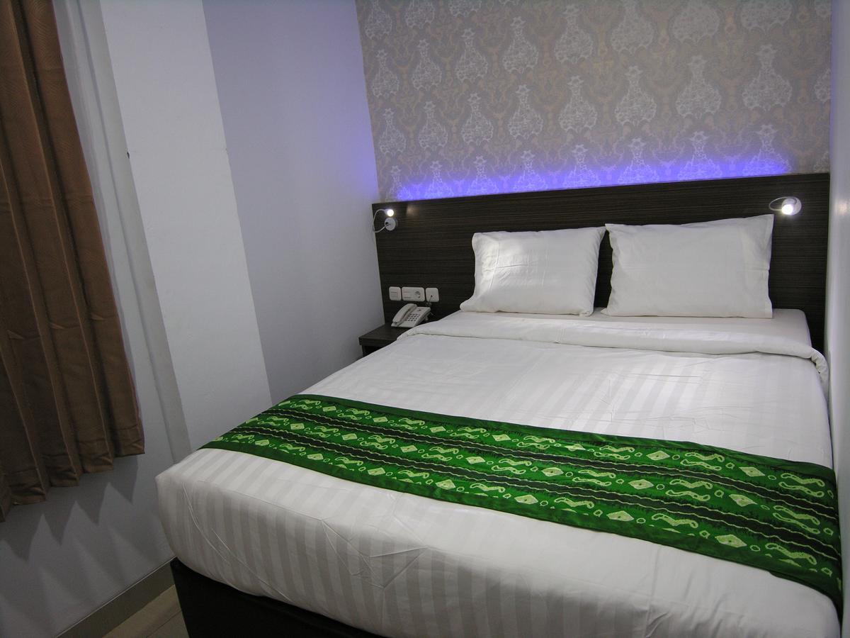 Hotel Delima Banjarmasin (South Kalimantan) Ngoại thất bức ảnh
